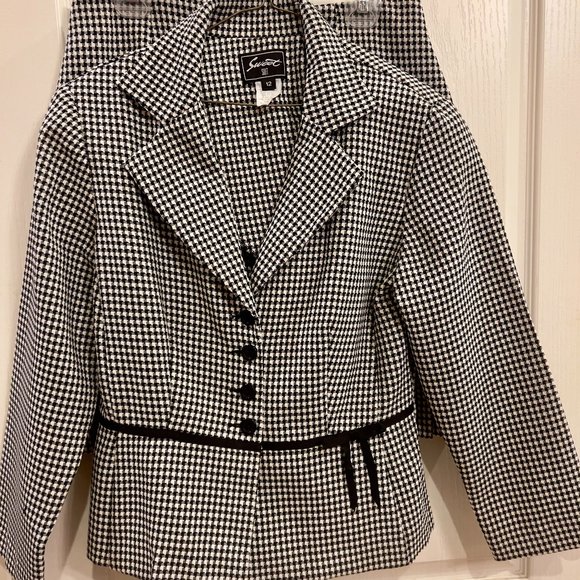Sweet Suit Dresses & Skirts - Sweet Suit Black and White Cropped Houndstooth Suit with Skirt.  Size 12/14